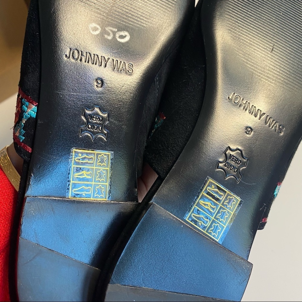 NWT JOHNNY WAS BLACK EMBROIDERED MULE Size 9 - Picture 10 of 11